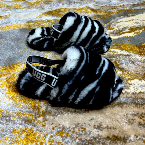 UGG T FLUFF YEAH SLIDE ZEBRA - Picture 2 of 6